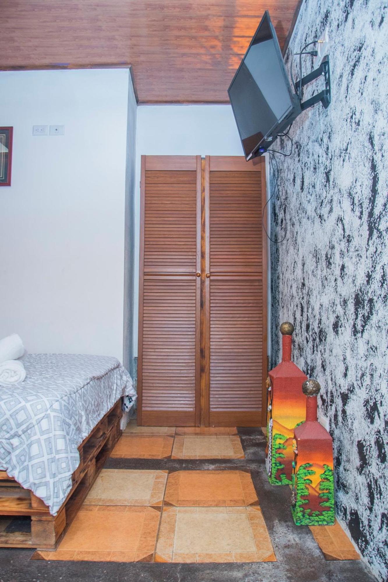 Gardens House, Airport Juan Santamaria, Alajuela, San Jose Pansiyon Dış mekan fotoğraf
